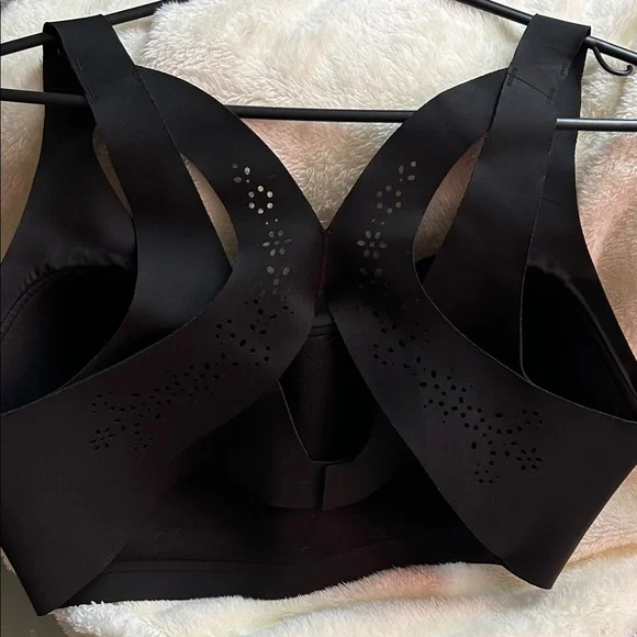 Victoria’s Secret Angel Max Sport Bra - Picture 11 of 12